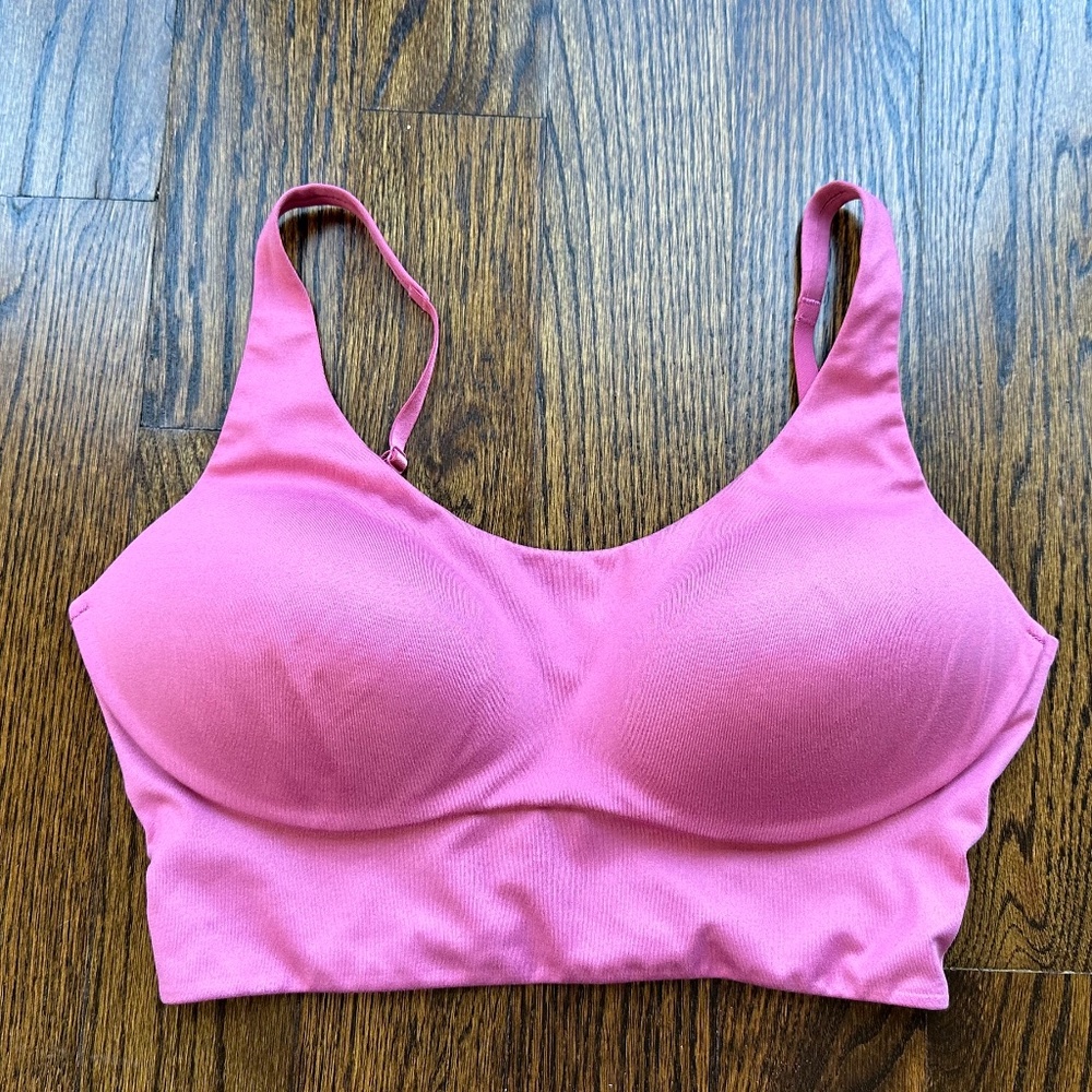 Victoria's Secret Allegro Medium Impact Wireless Sport Bra 34DD